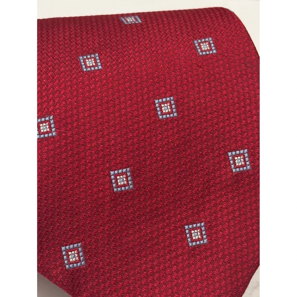 Brooks Brothers 346 Tie Mens Red Blue 100% Silk Geometric Square Pattern Office